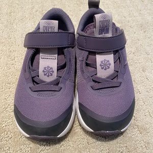Nike Toddler Size 9 shoes
